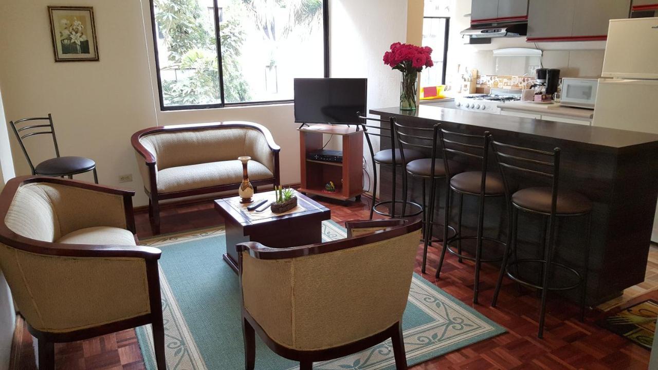 Lujoso Departamento * Quito